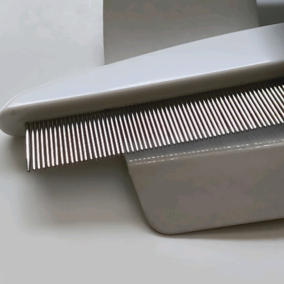 Dog Flea Comb - Picture 4 of 5